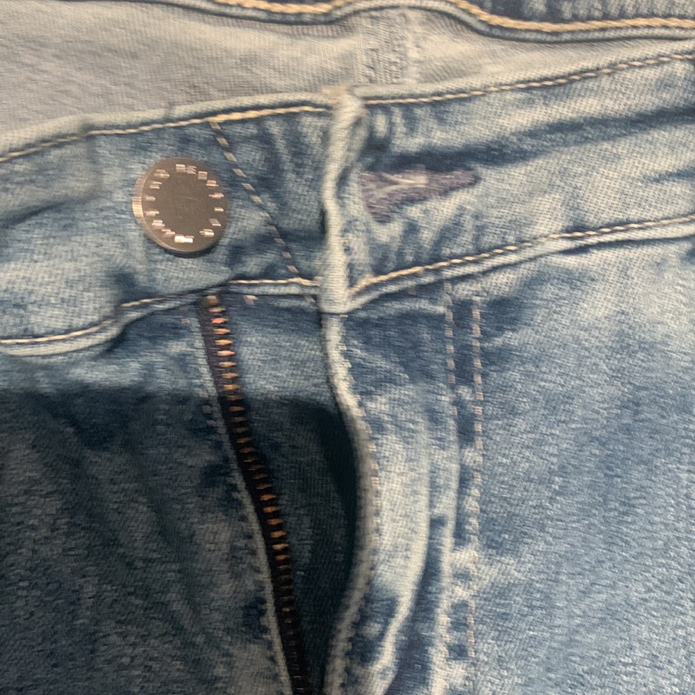 AG Jeans - Picture 5 of 8